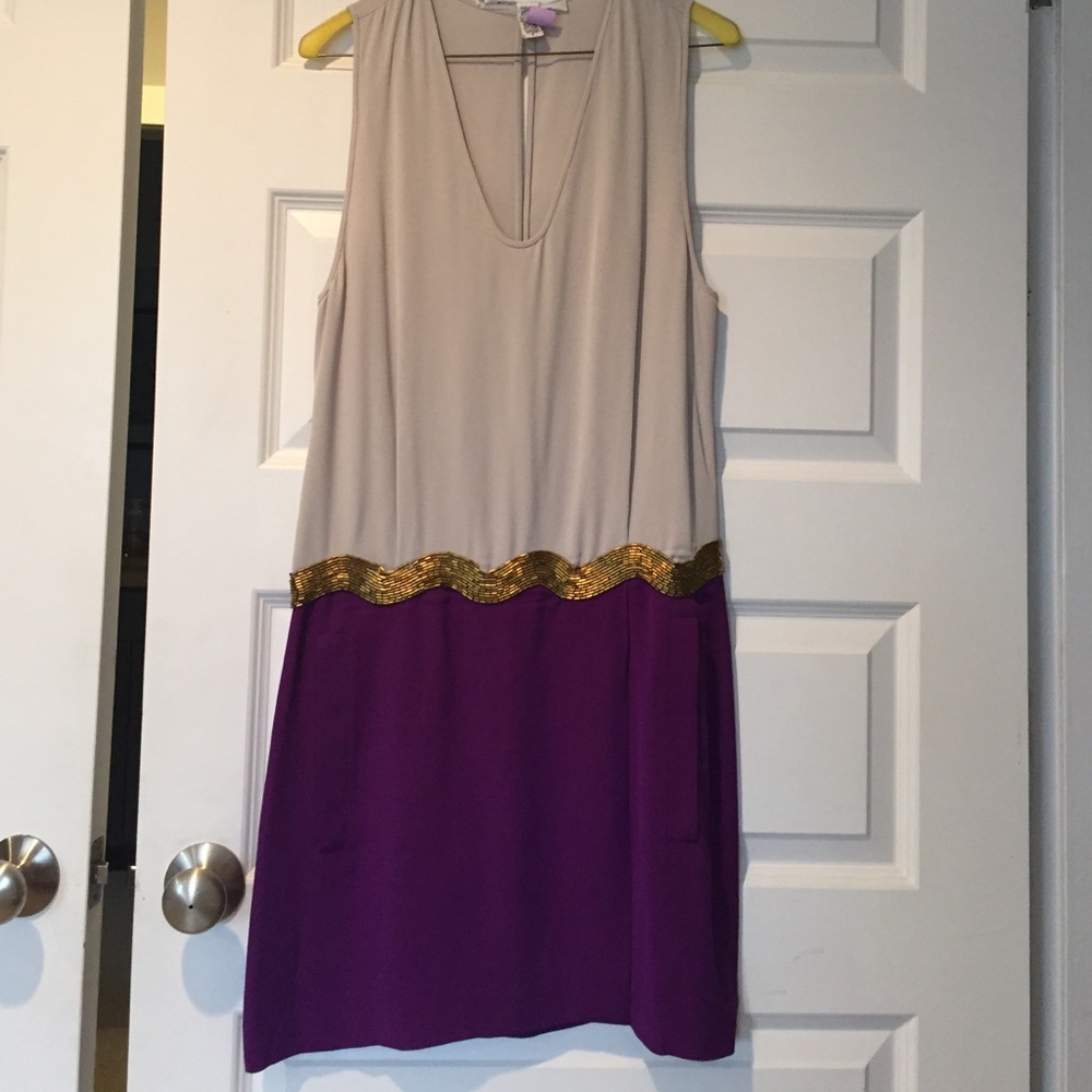 DVF dress. Slit back.